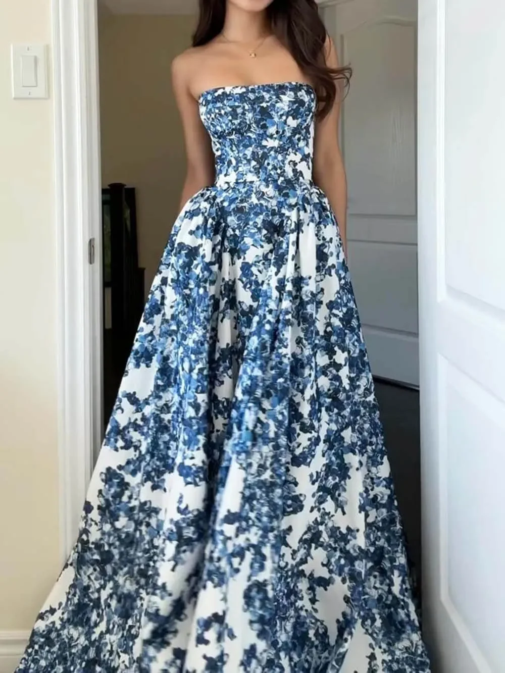 Indie | Elegant Strapless Maxi Dress - Image 4