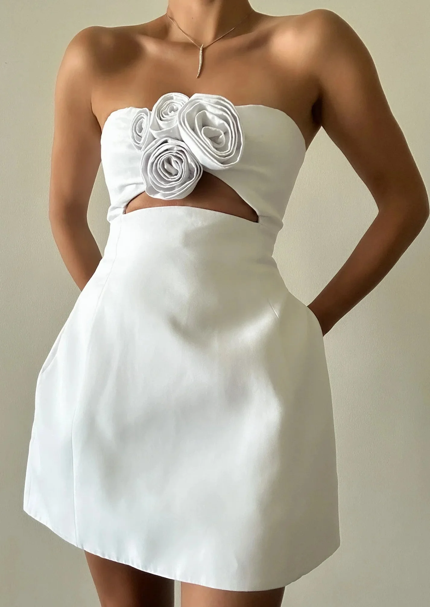 Maris | Floral Mini Dress - Image 3
