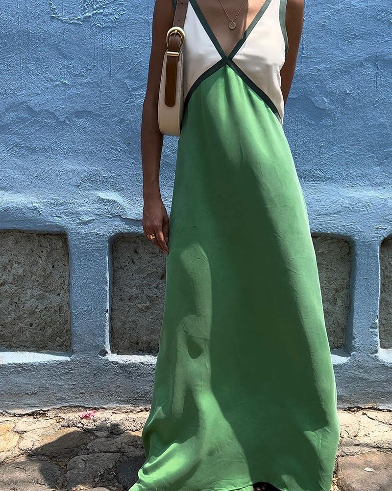 Vienne | Chic V-neck Dress - Image 3
